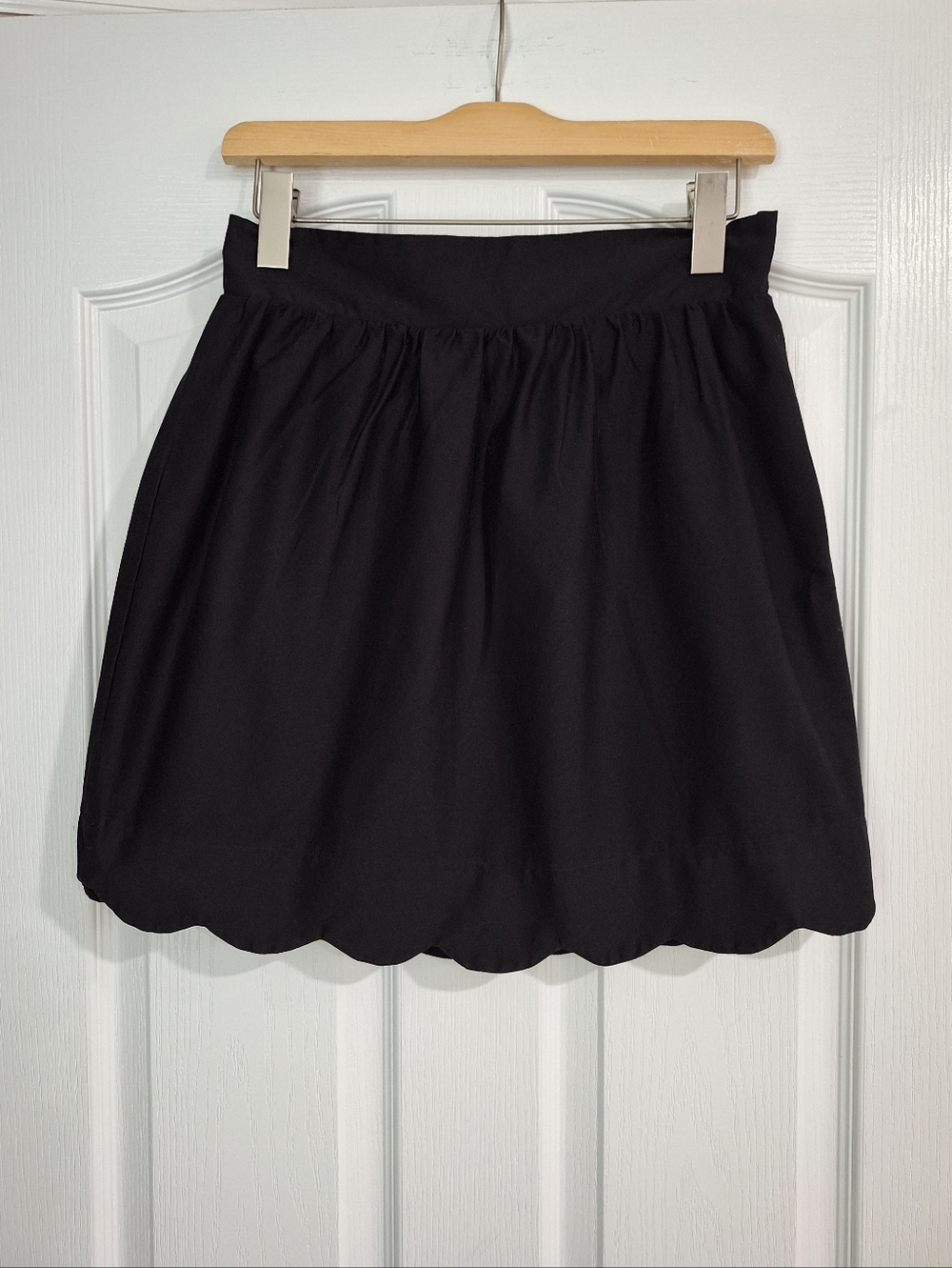 Women’s Black Scalloped Hem Skater Skirt
